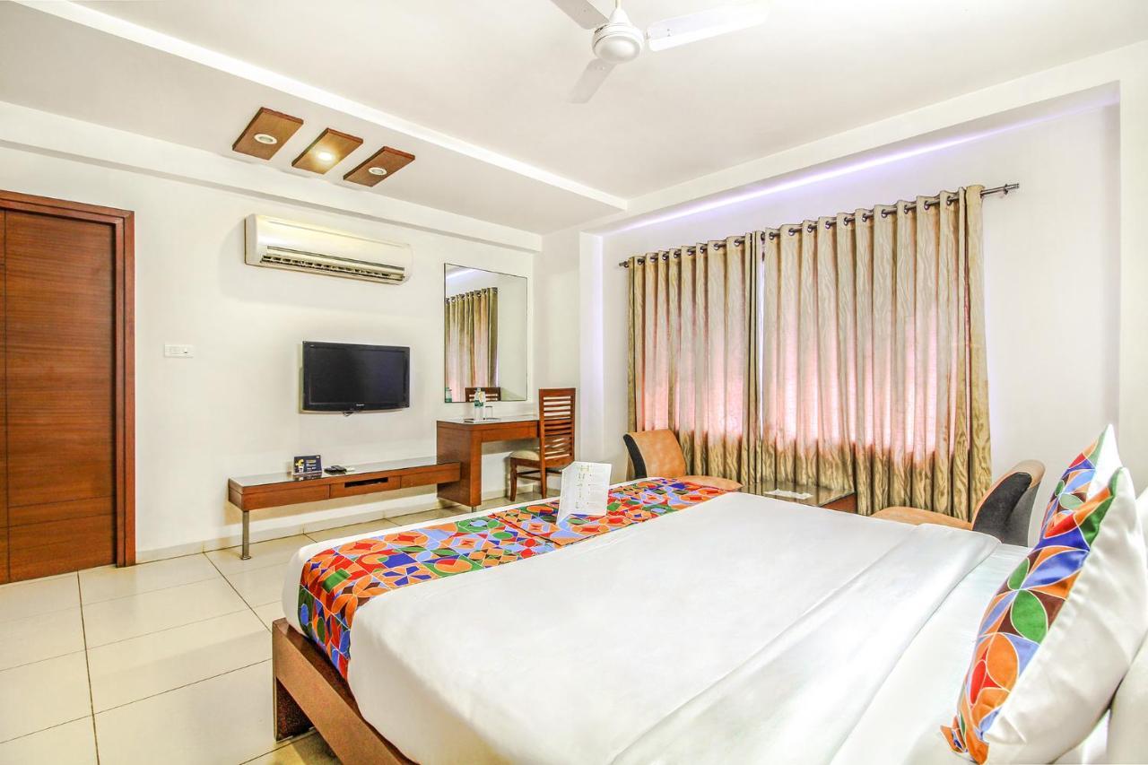 היידראבד Fabhotel Hill View II Hitech City מראה חיצוני תמונה
